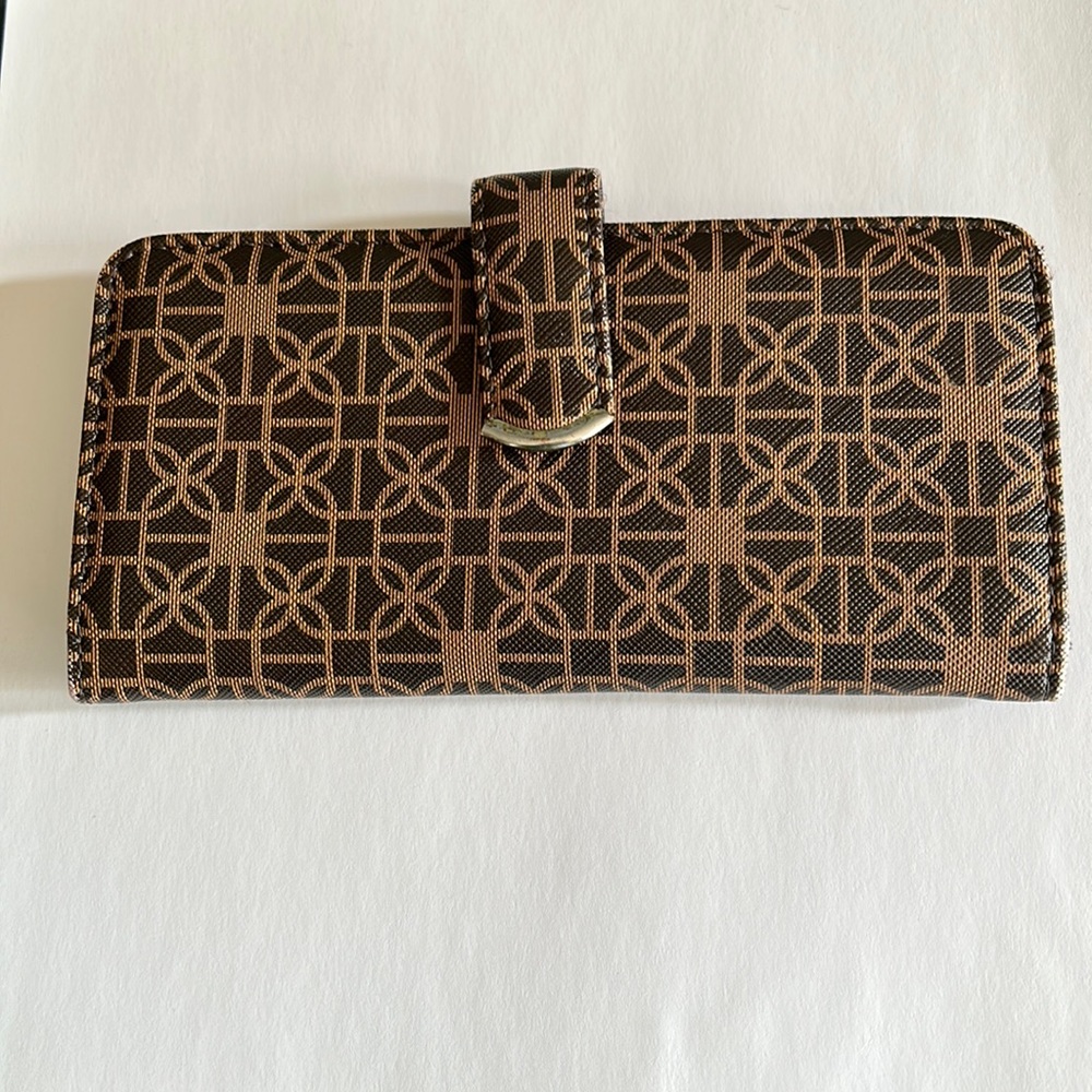 Lauren Conrad wallet 7x3.5 /2 tone brown